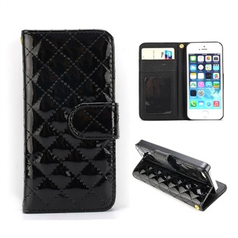 Classic Wallet Case - iPhone 5 / 5S / SE (Black)